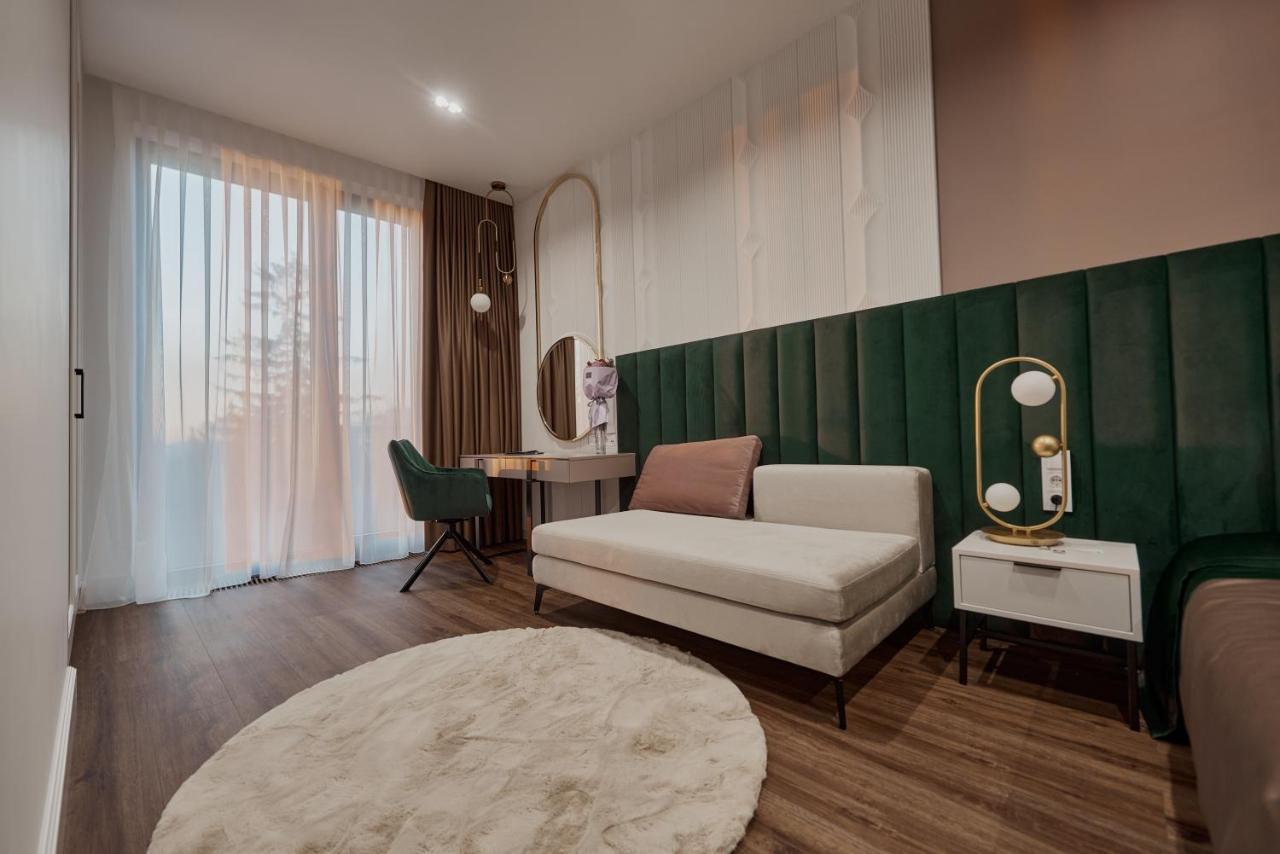 Kostjukowski Apartments Avalon Lviv Eksteriør billede